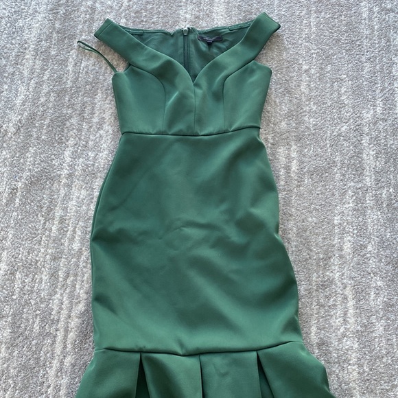 BCBGMAXAZRIA Womens Off-The-Shoulder Evening Mermaid Formal Dress Gown - Picture 4 of 8